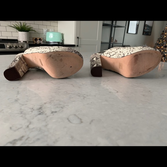 SOLD! BCBG Maxazria Sandal Heels - Picture 4 of 5